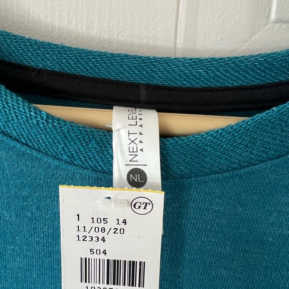 Nice sweater new with tag size L, - Picture 3 of 3